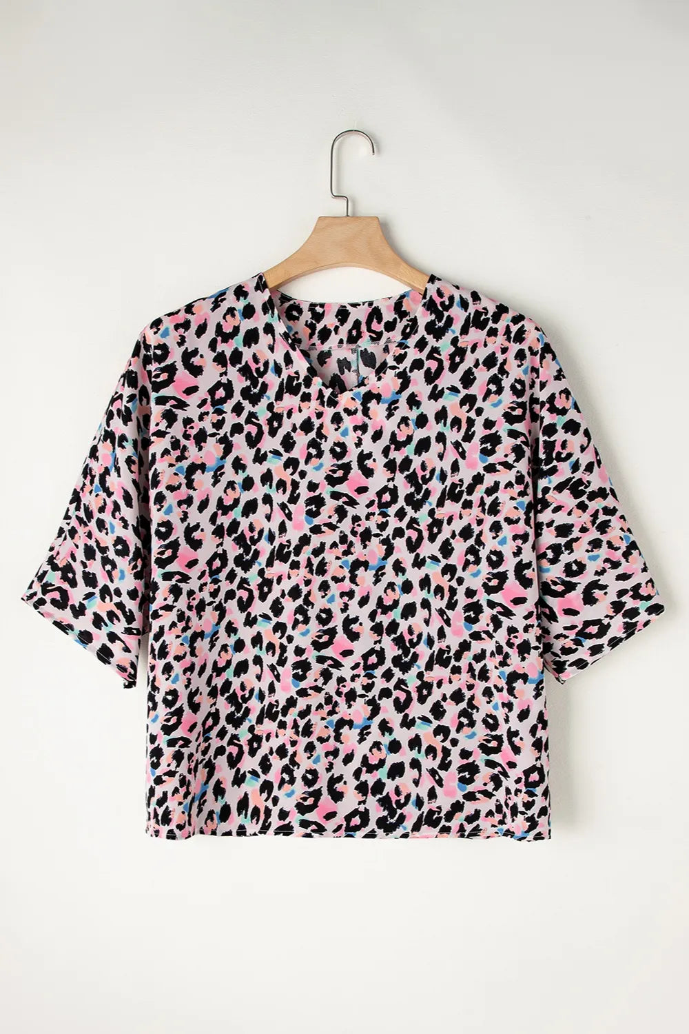 Leopard V-Neck T-Shirt – Trendsi | ClozArt