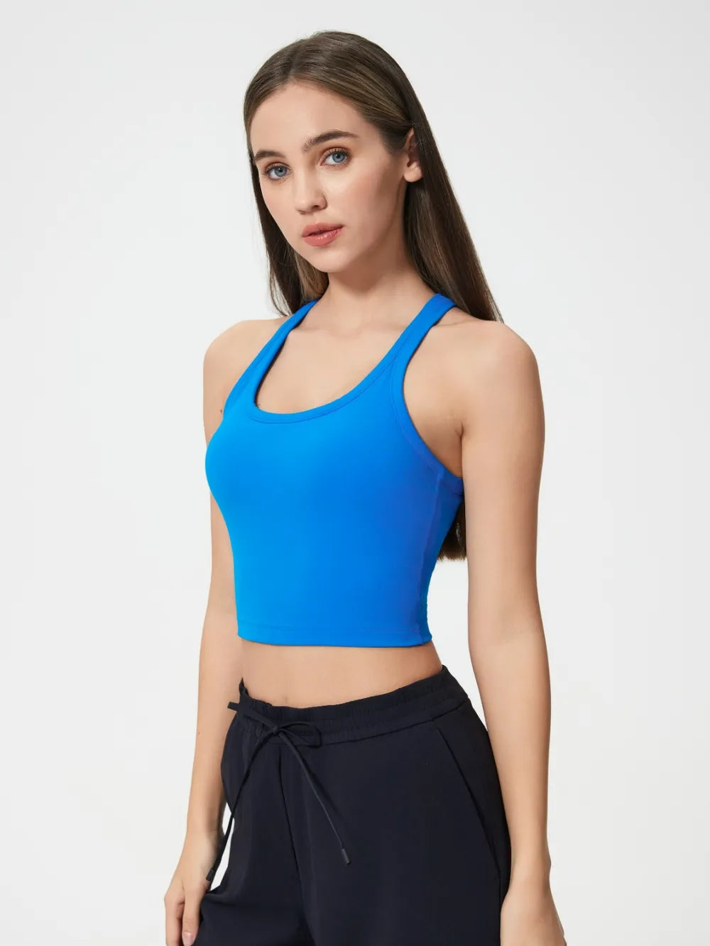 Millennia Scoop Neck Active Tank with Detachable Chest Pads – Trendsi | ClozArt