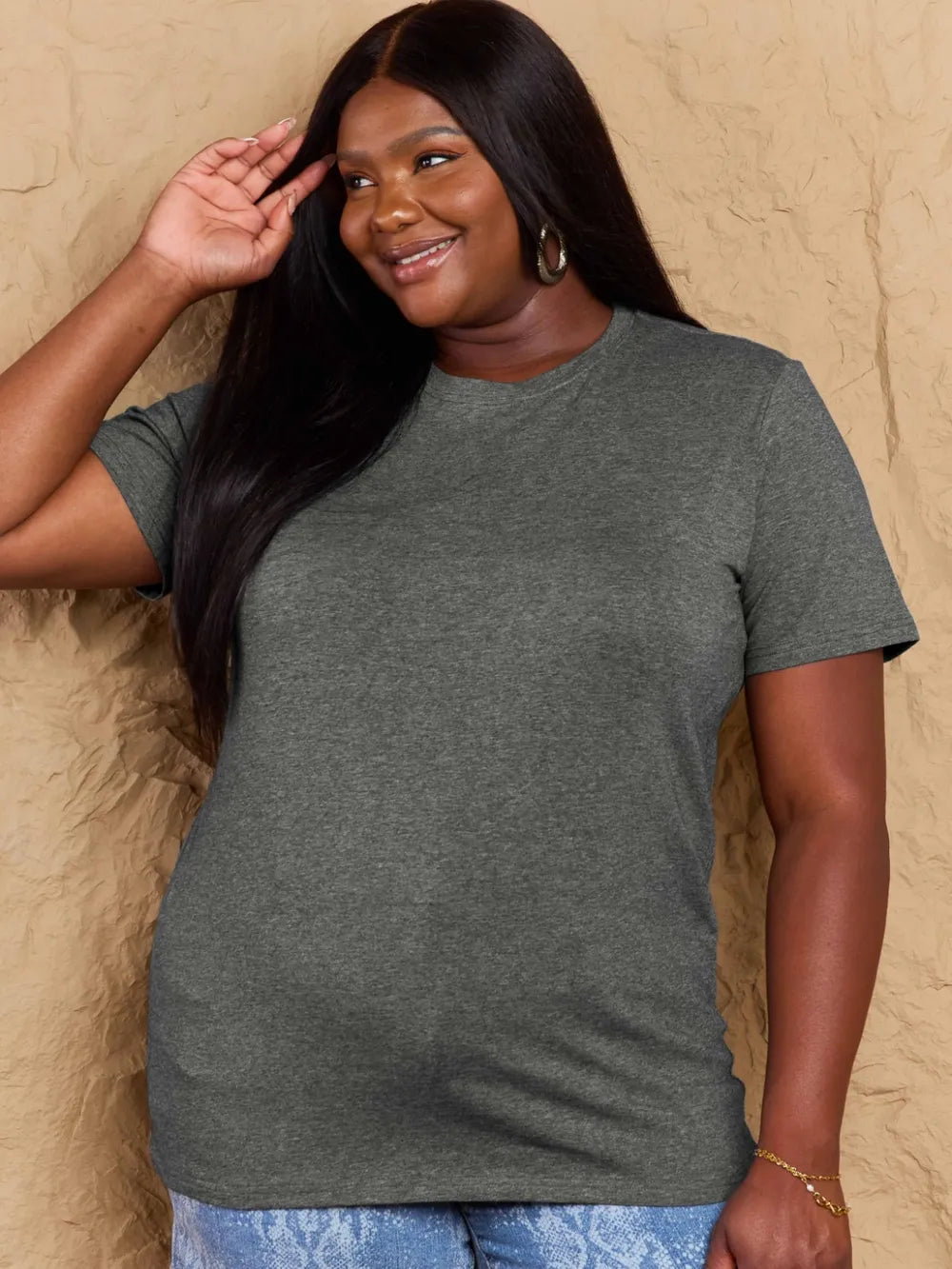 Full Size Round Neck Short Sleeve T-Shirt – Trendsi | ClozArt