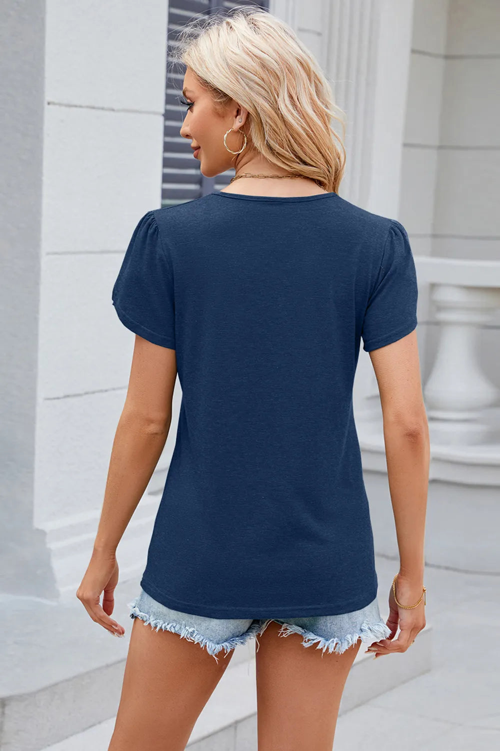 V-Neck Short Sleeve T-Shirt – Trendsi | ClozArt