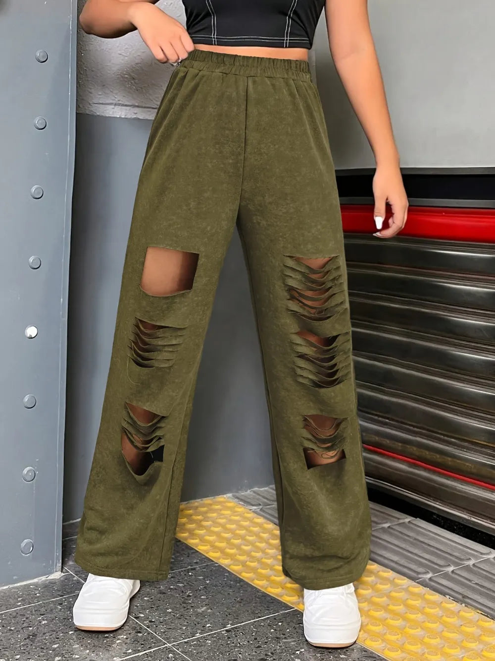 Distressed Elastic Waist Straight Leg Pants – Trendsi | ClozArt
