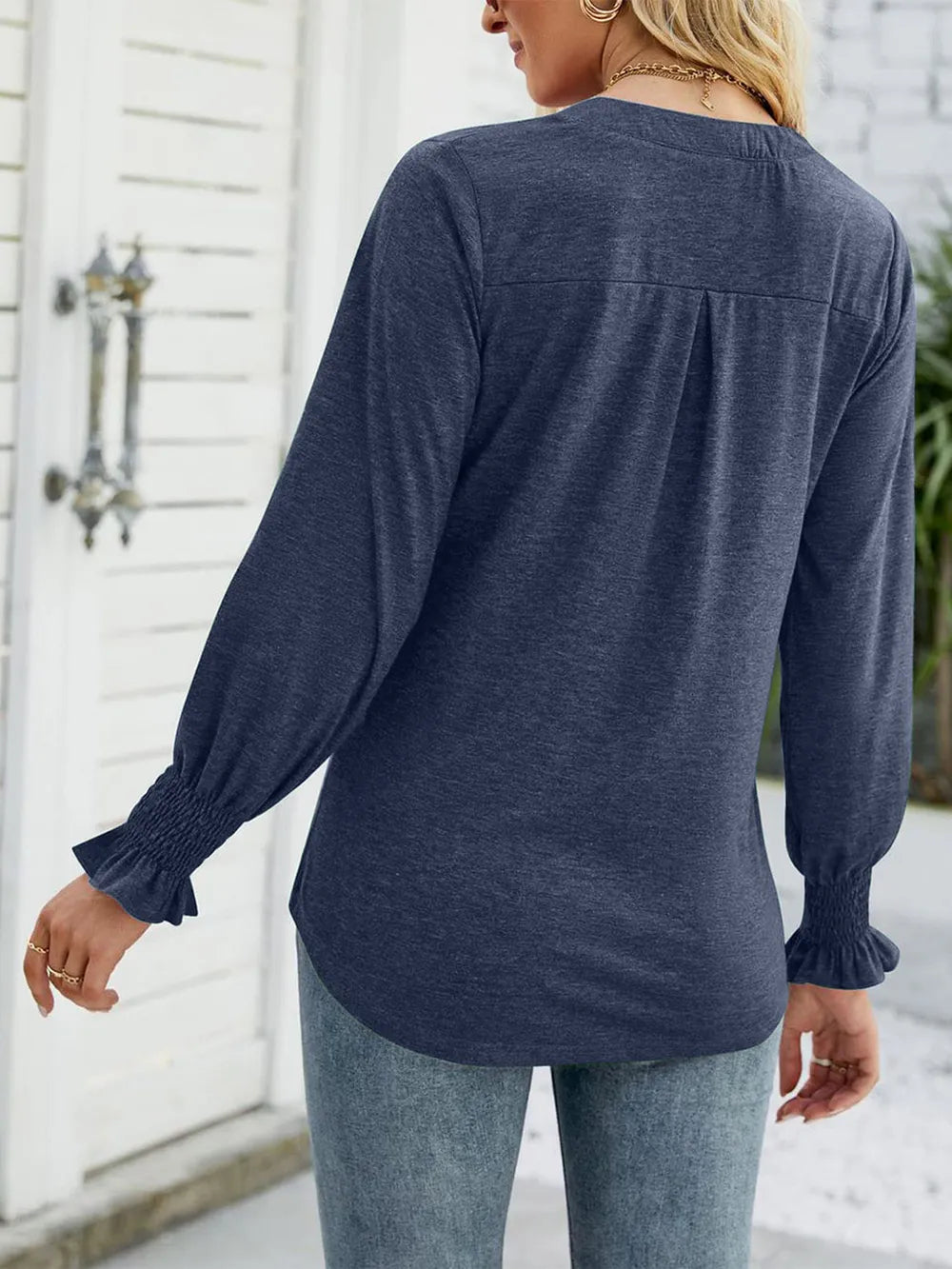 Full Size Notched Long Sleeve T-Shirt – Trendsi | ClozArt