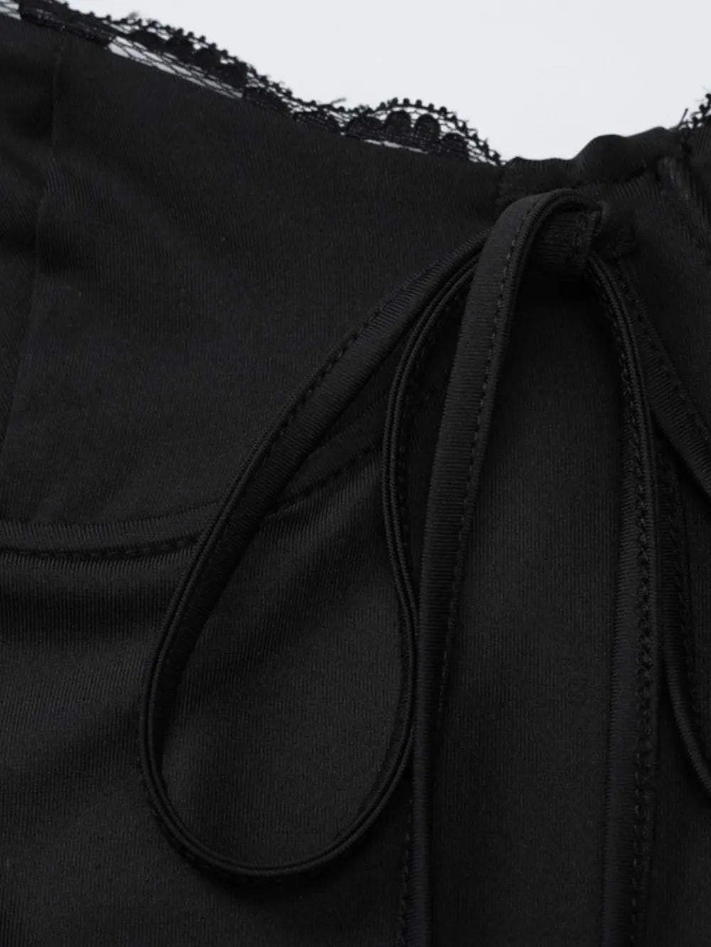 Devine Slit Lace Detail Sweetheart Neck Long Sleeve Maxi Dress – Trendsi | ClozArt