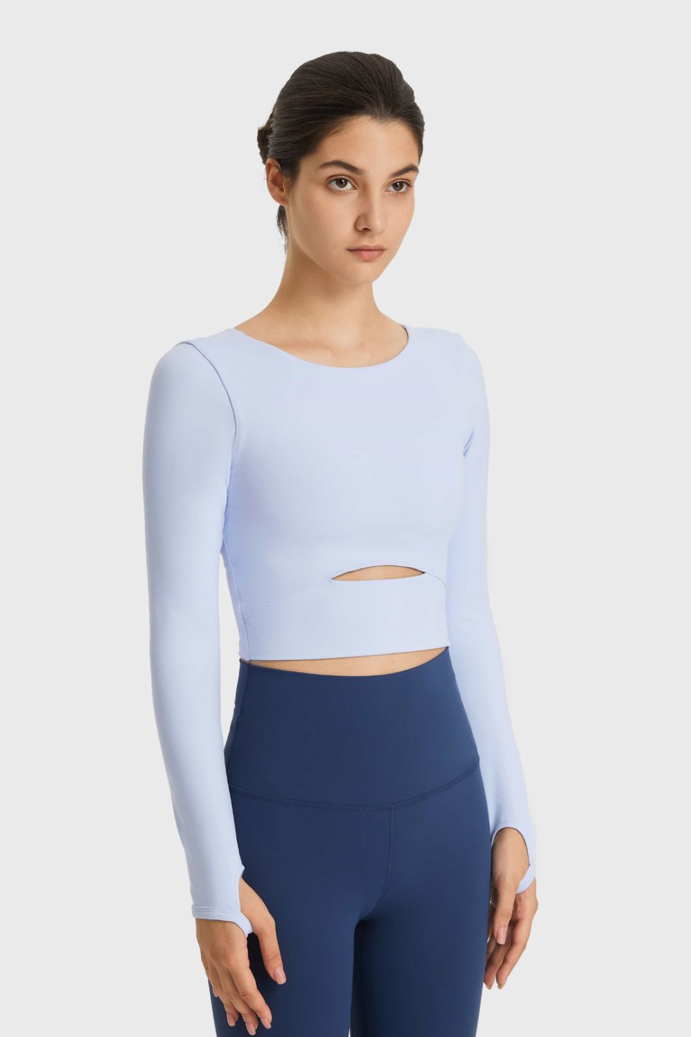 Millennia Cutout Long Sleeve Cropped Sports Top – Trendsi | ClozArt