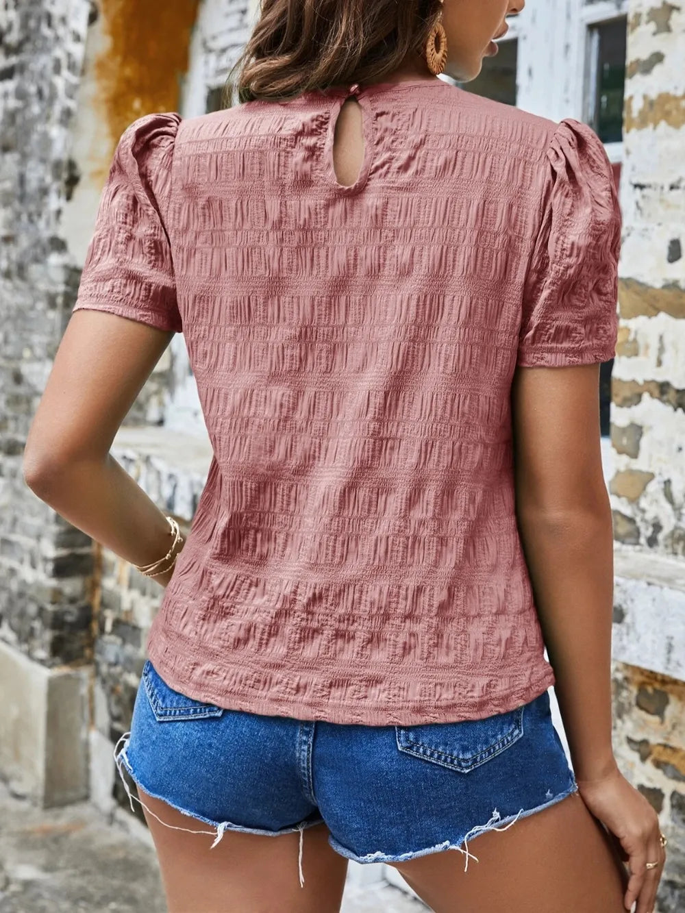 Ruched Round Neck Short Sleeve T-Shirt – Trendsi | ClozArt