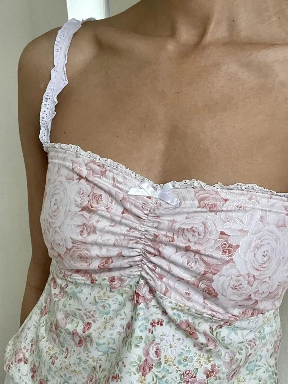 Lace Detail Floral Sweetheart Neck Cami – Trendsi | ClozArt