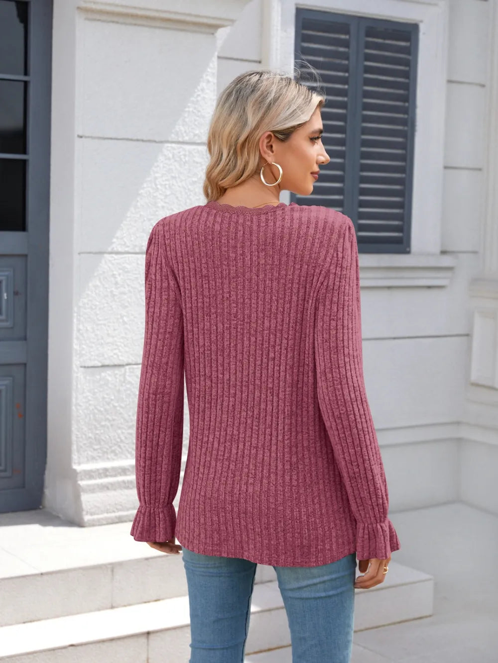 Lace Detail V-Neck Long Sleeve T-Shirt – Trendsi | ClozArt