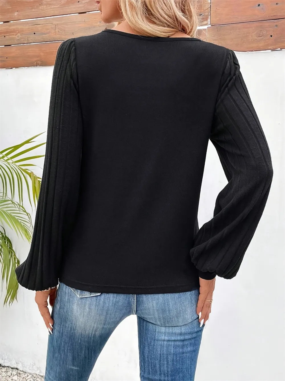 Contrast V-Neck Long Sleeve T-Shirt – Trendsi | ClozArt