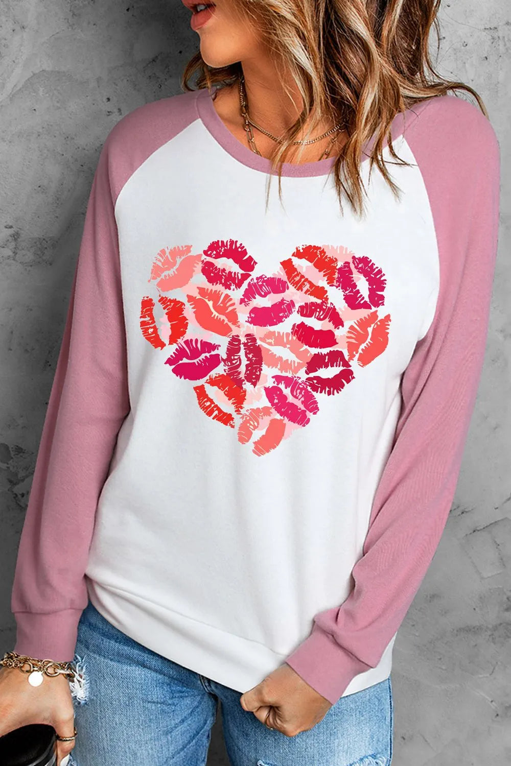 Lip Graphic Round Neck Long Sleeve T-Shirt – Trendsi | ClozArt