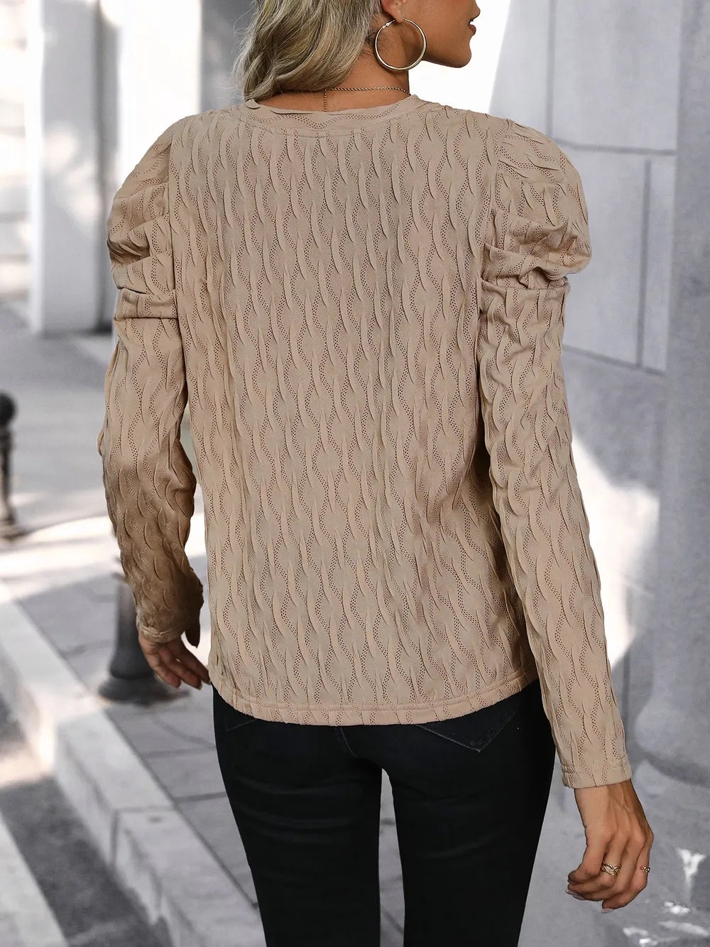 Perfee Textured V-Neck Long Sleeve Top – Trendsi | ClozArt