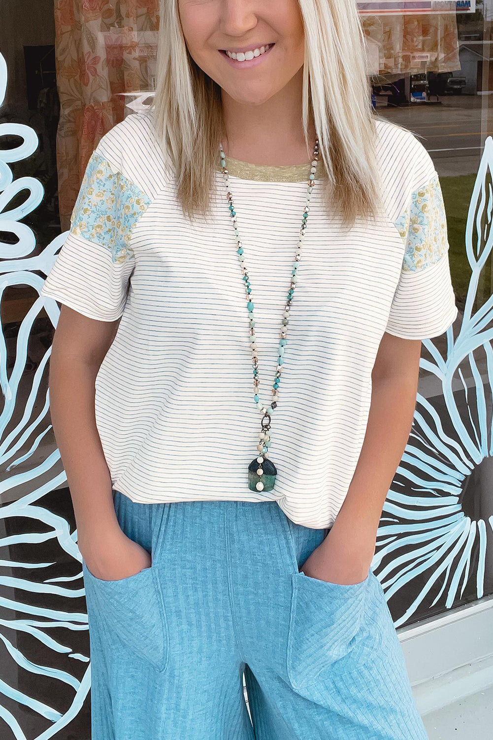 White Striped Floral Patchwork Sleeves Contrast Round Neck T Shirt – Shewin | ClozArt