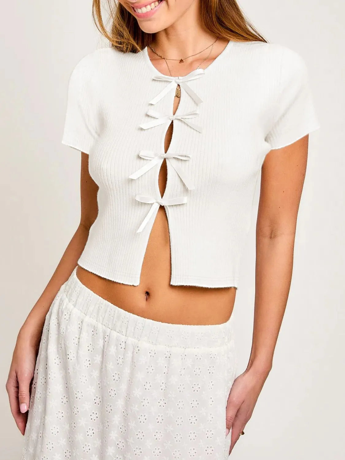Bow Round Neck Short Sleeve T-Shirt – Trendsi | ClozArt