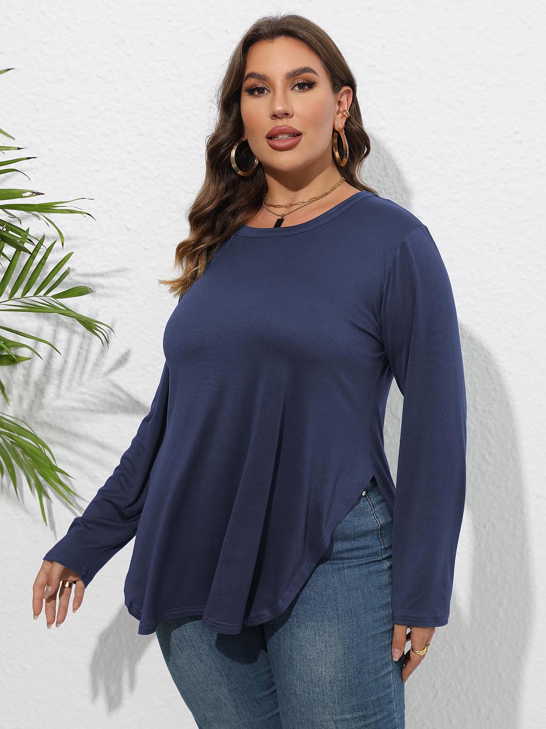 Plus Size Round Neck Long Sleeve Slit T-Shirt – Trendsi | ClozArt