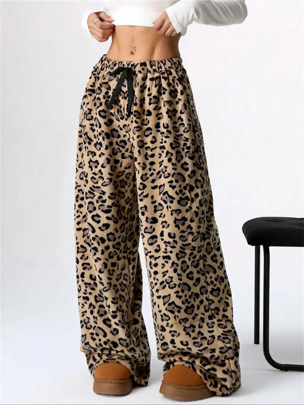 Leopard Wide Leg Plush Pants – Trendsi | ClozArt