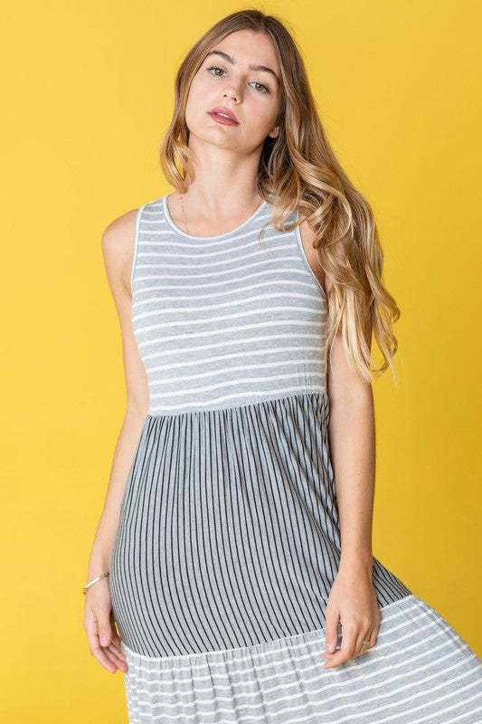 Plus Sleeveless Stripe Tiered Maxi Dress – EG fashion | ClozArt