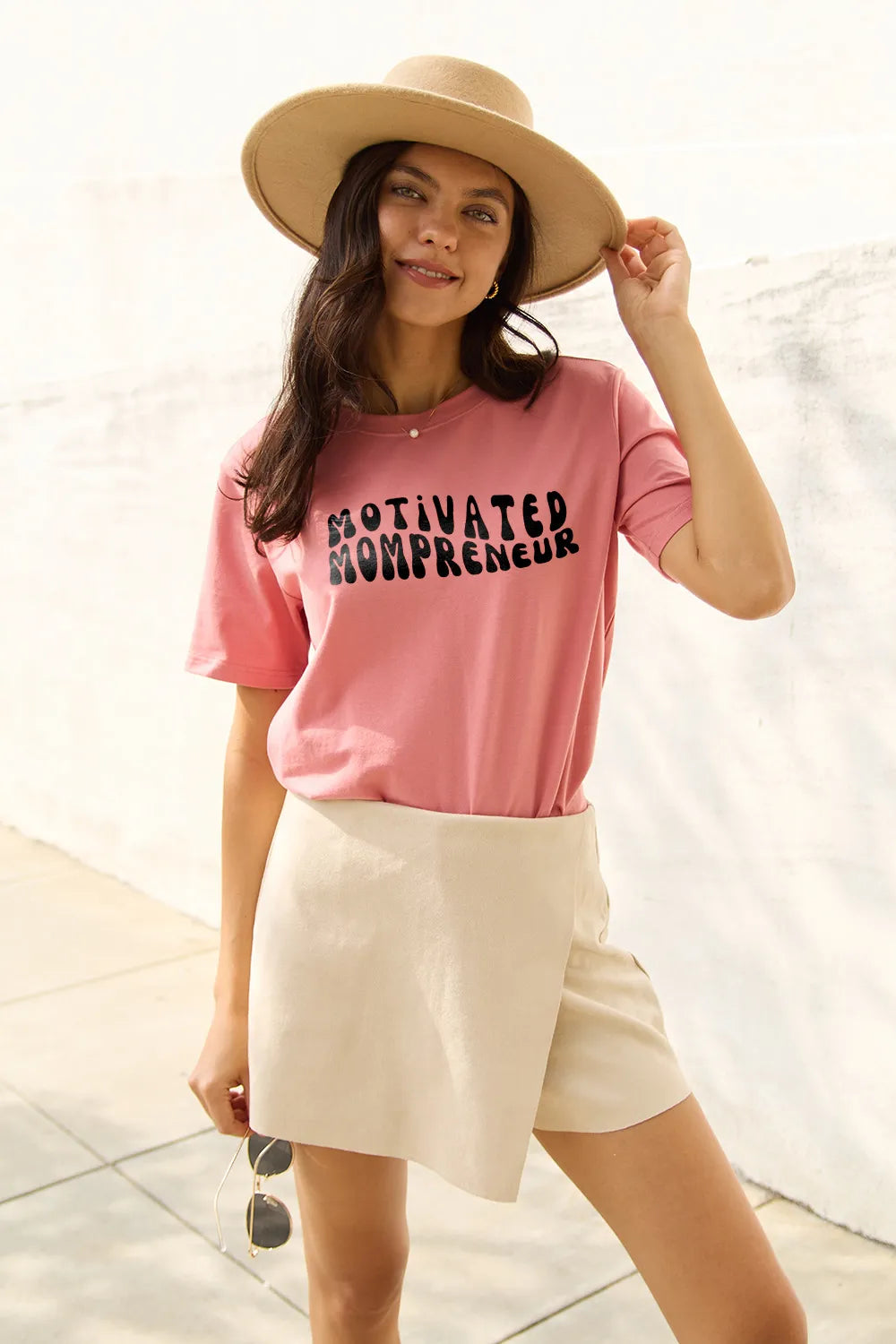 Simply Love Full Size MOTIVATED MOMPRENEUR Short Sleeve T-Shirt – Trendsi | ClozArt