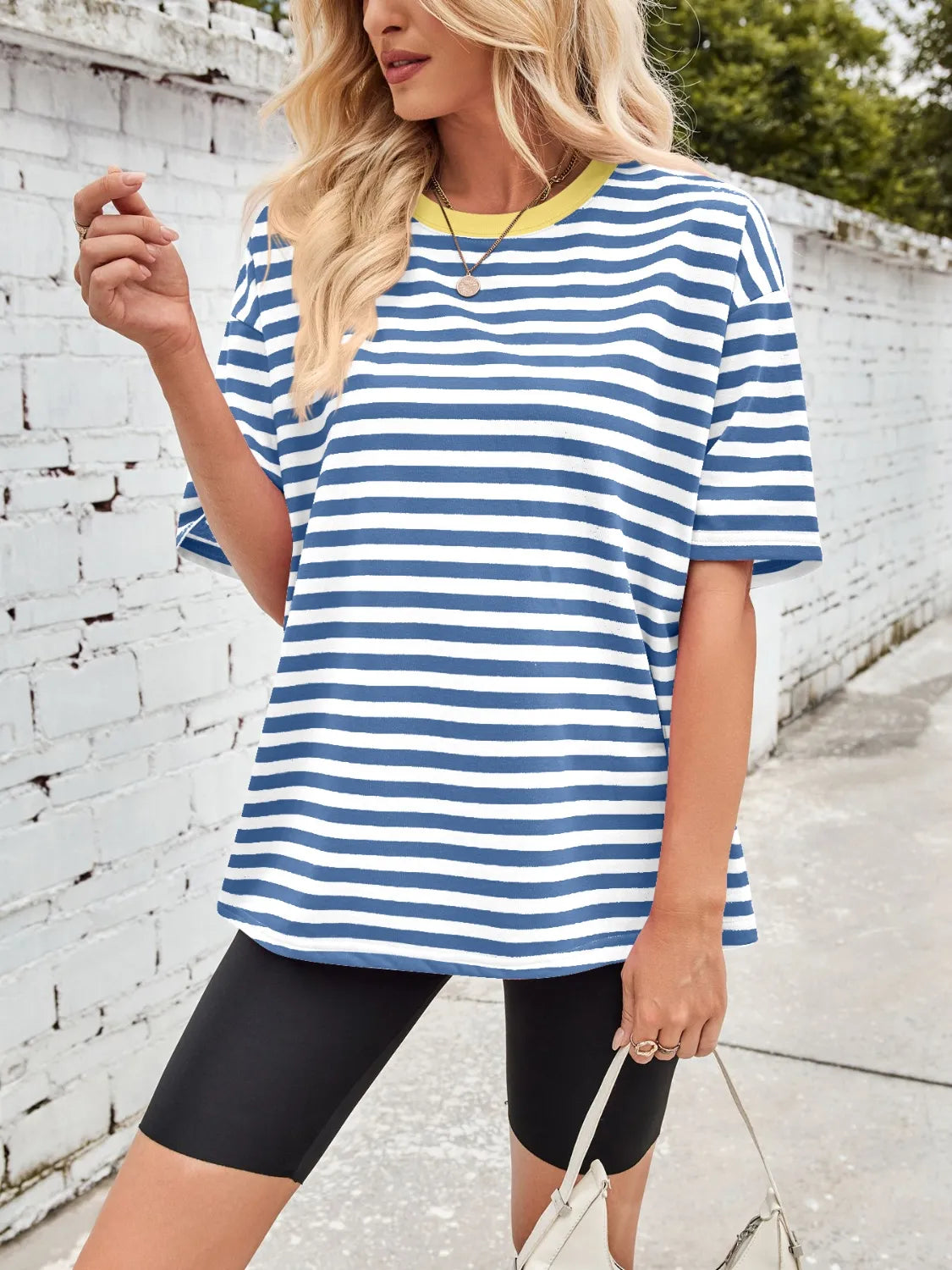 Contrast Striped Round Neck T-Shirt – Trendsi | ClozArt