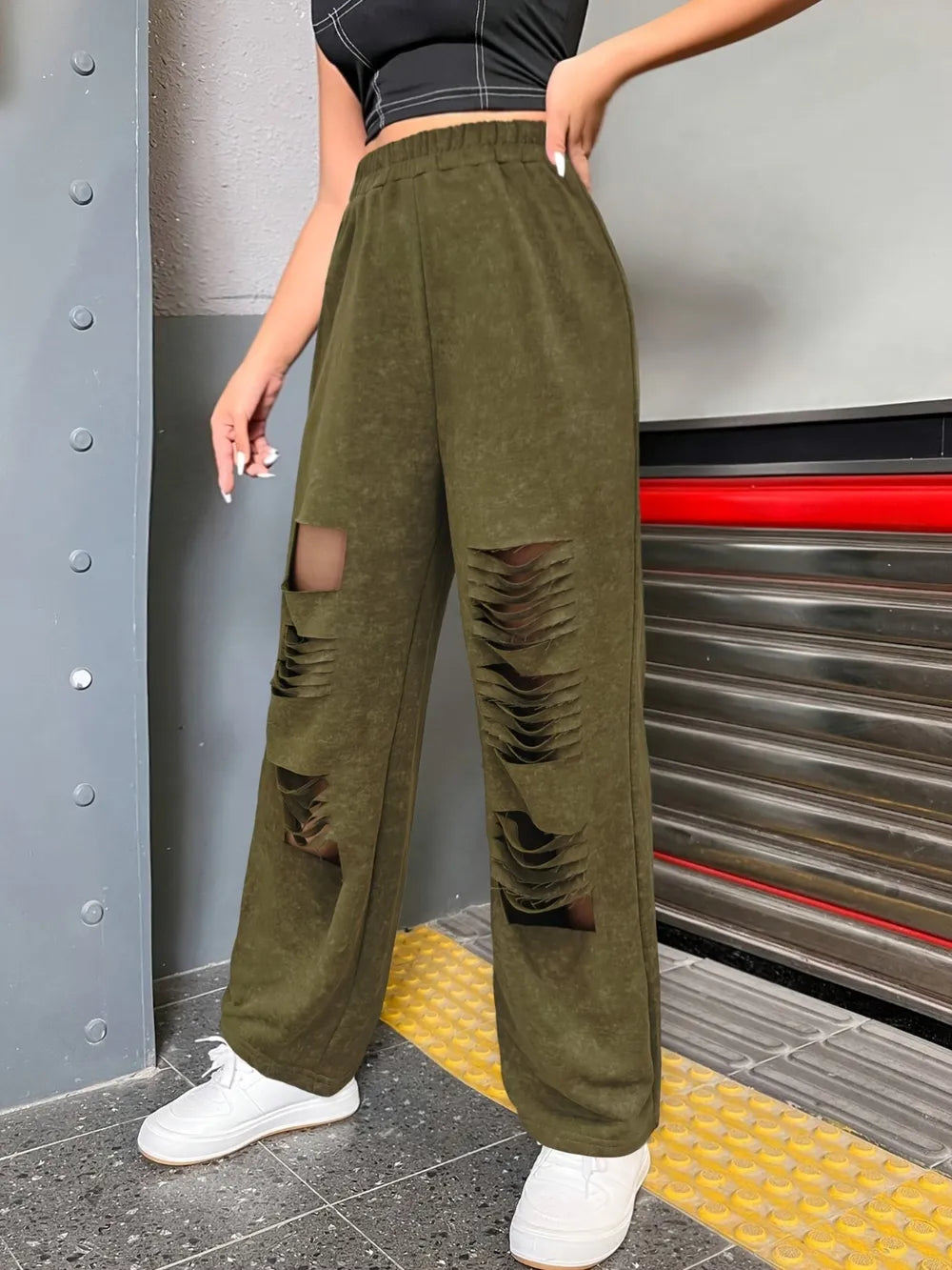 Distressed Elastic Waist Straight Leg Pants – Trendsi | ClozArt