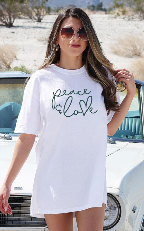 Peace & Love Graphic Tee – Ocean and 7th | ClozArt