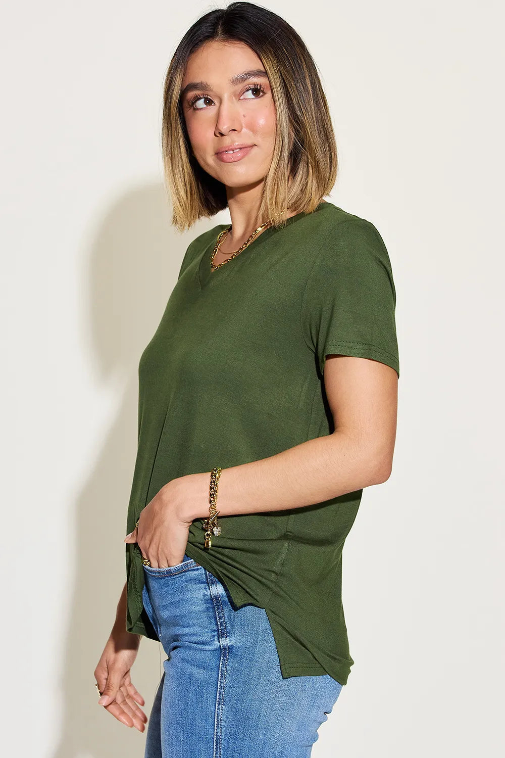 Basic Bae Full Size V-Neck High-Low T-Shirt – Trendsi | ClozArt