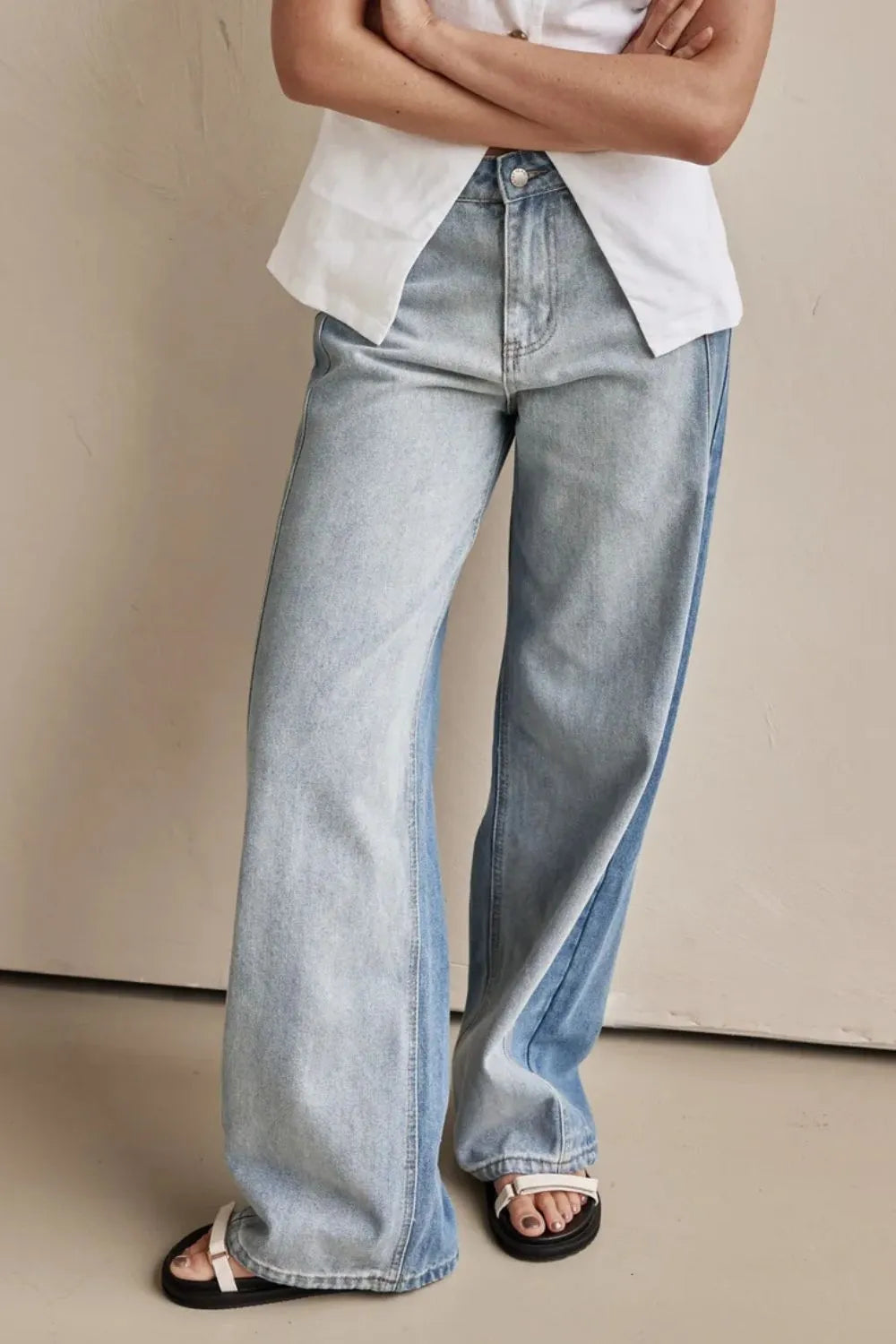 Contrast Straight Leg Jeans with Pockets – Trendsi | ClozArt