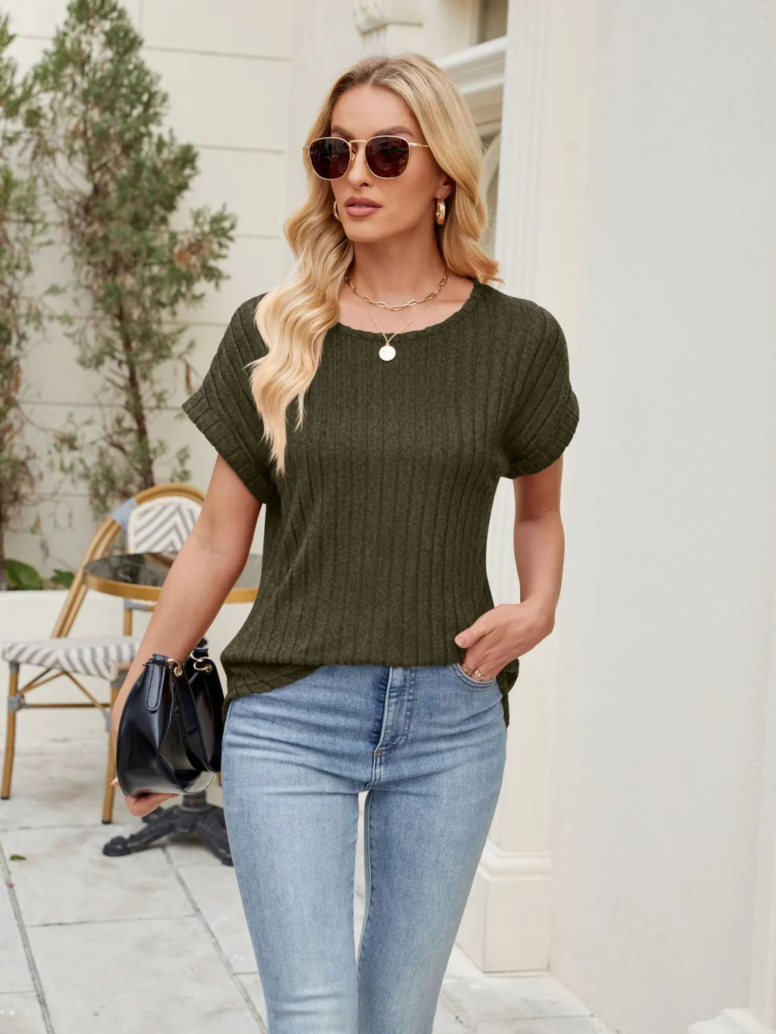 Round Neck Short Sleeve T-Shirt – Trendsi | ClozArt