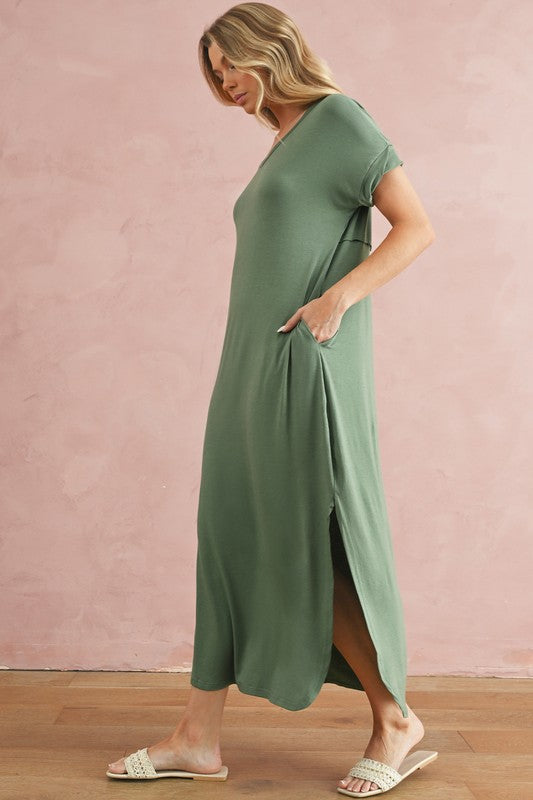 V Neck Hidden Pocket Splits Maxi T-shirt Dress – SHEWIN INC. | ClozArt