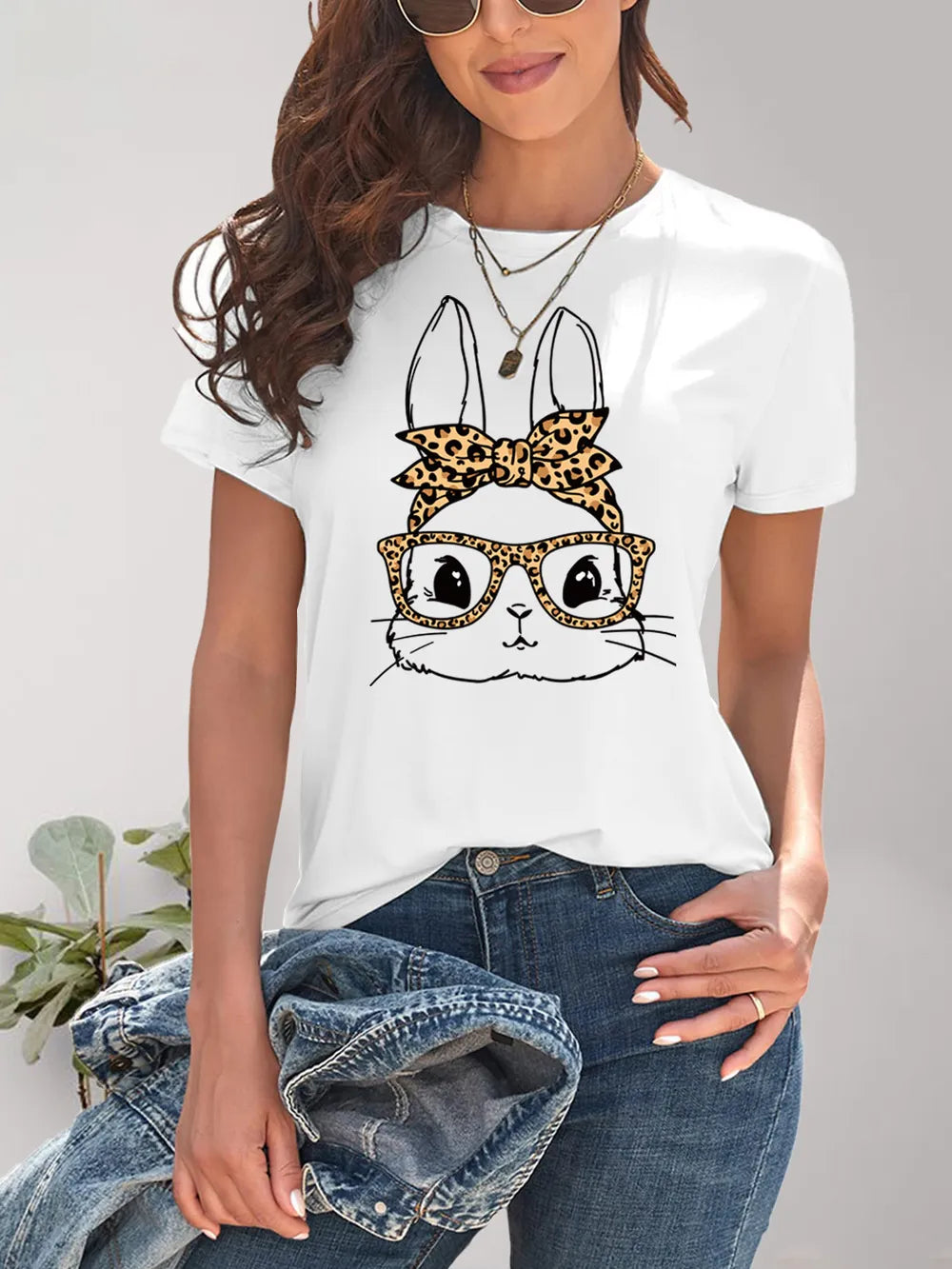 Rabbit Graphic Round Neck Short Sleeve T-Shirt – Trendsi | ClozArt