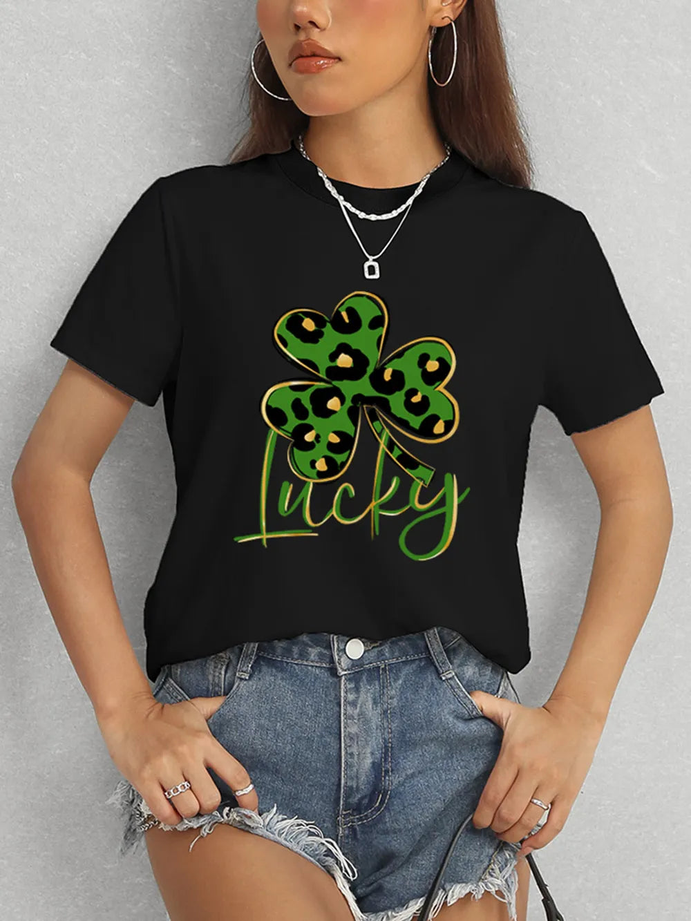 Lucky Clover Round Neck Short Sleeve T-Shirt – Trendsi | ClozArt