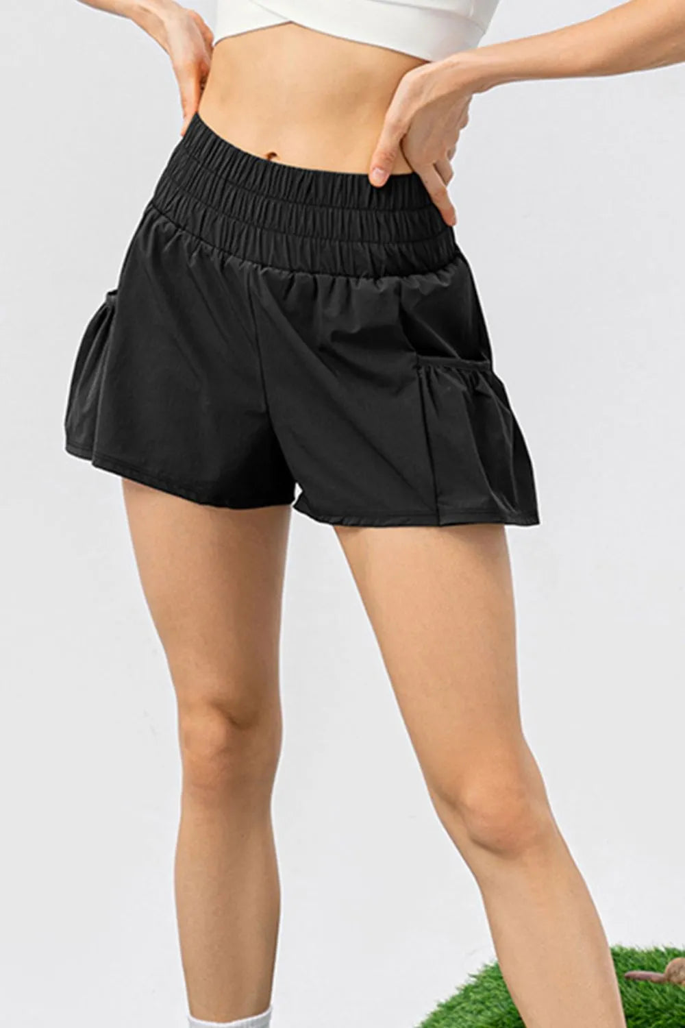 Elastic Waist Pocketed Active Shorts – Trendsi | ClozArt