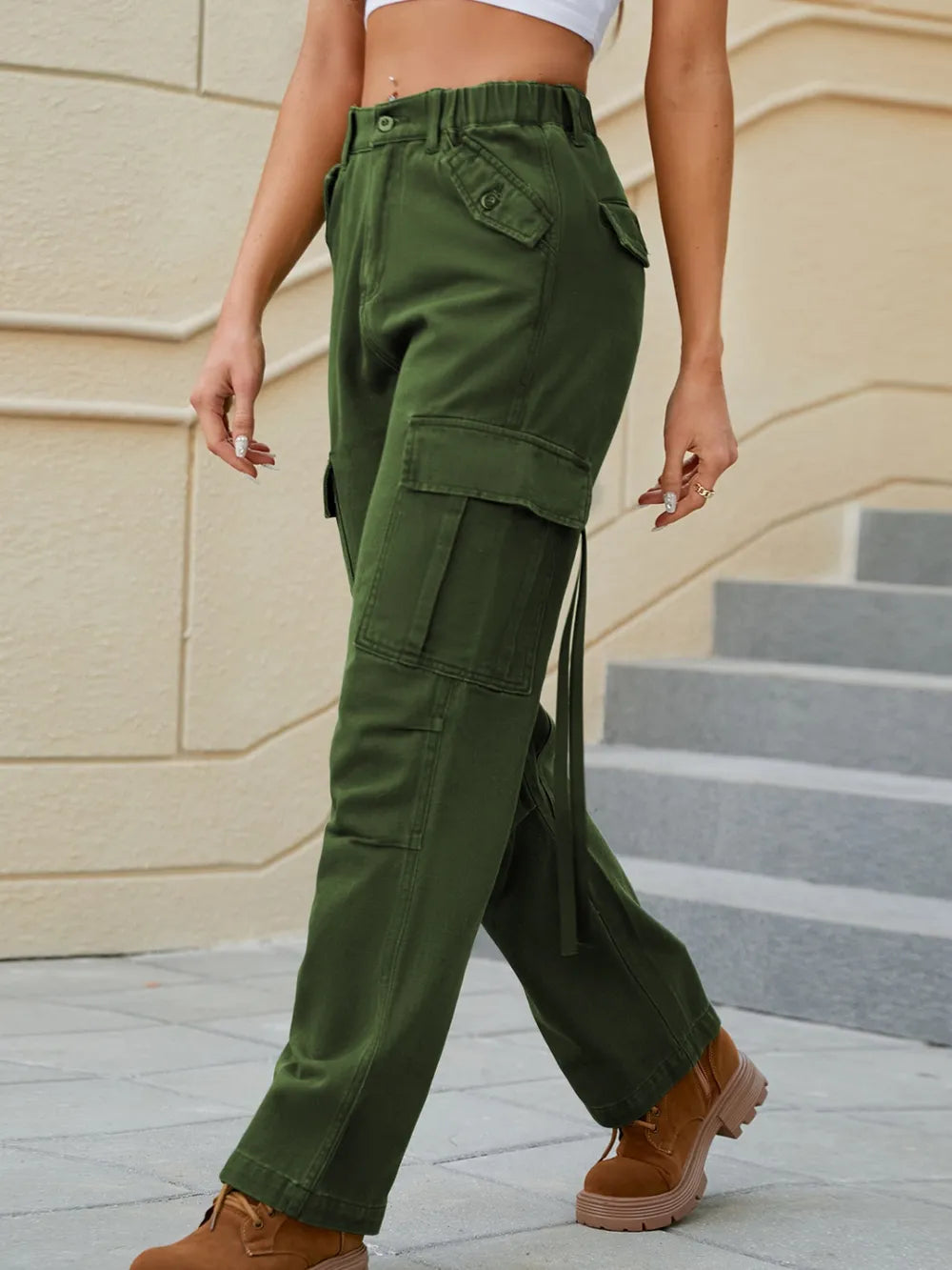 Mid-Rise Waist Straight Jeans with Pockets – Trendsi | ClozArt