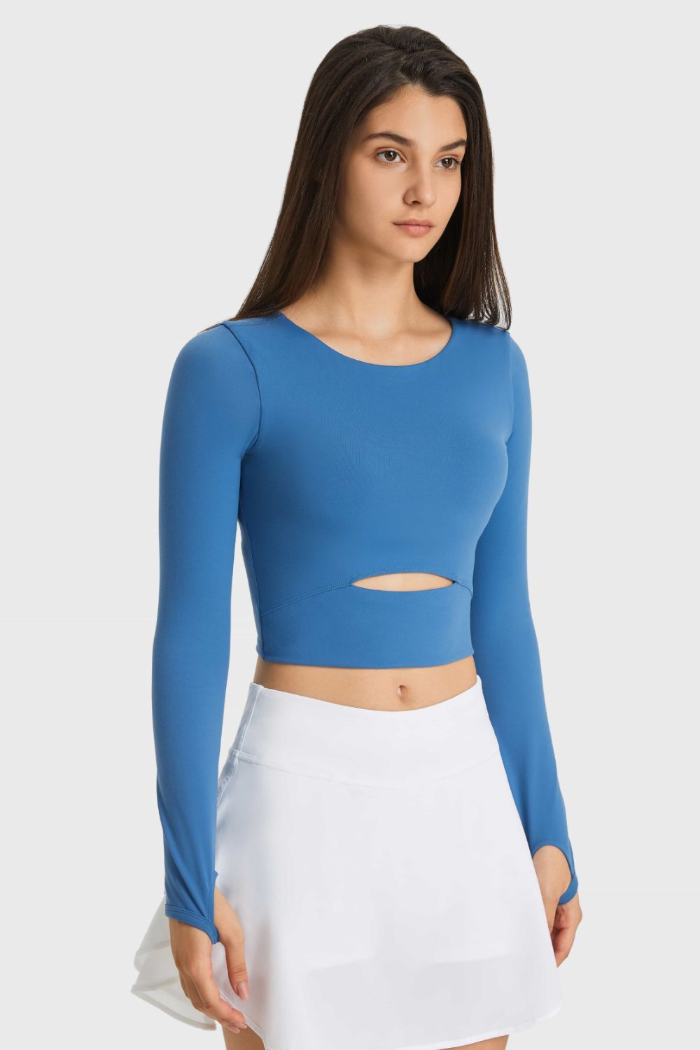 Millennia Cutout Long Sleeve Cropped Sports Top – Trendsi | ClozArt