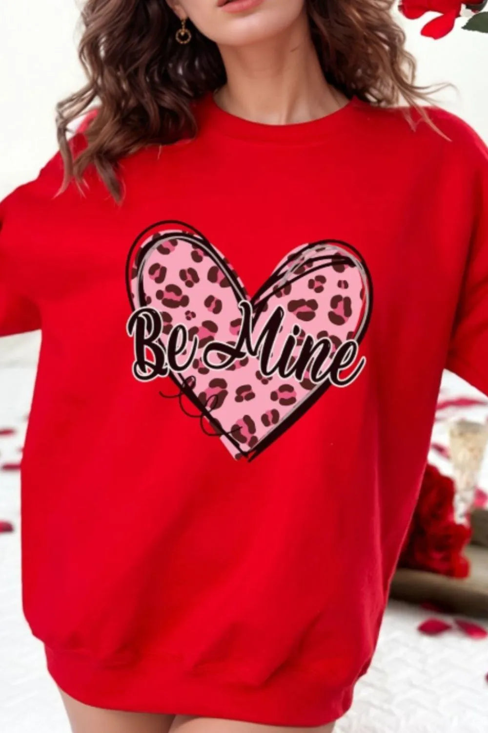 Valentine's Day BE MINE Heart Long Sleeve Sweatshirt – Trendsi | ClozArt