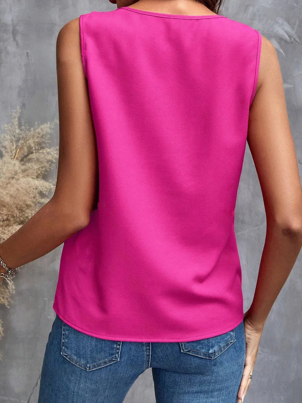 Ruffled V-Neck Tank – Trendsi | ClozArt