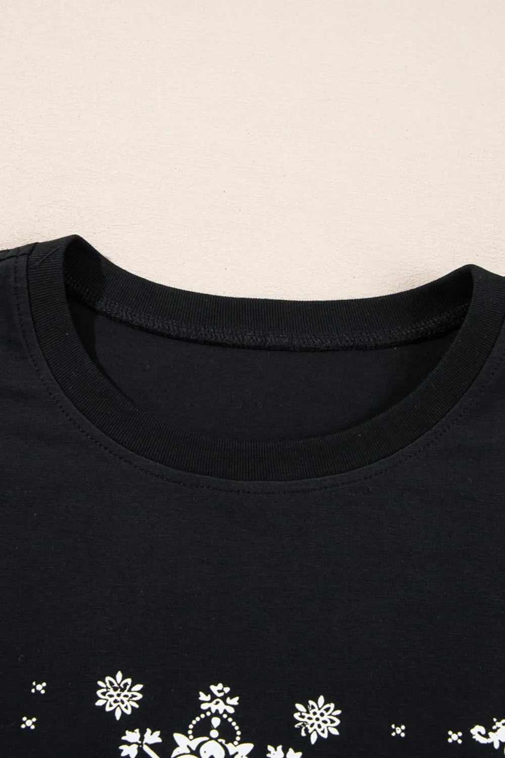 Paisley Round Neck Half Sleeve T-Shirt – Trendsi | ClozArt