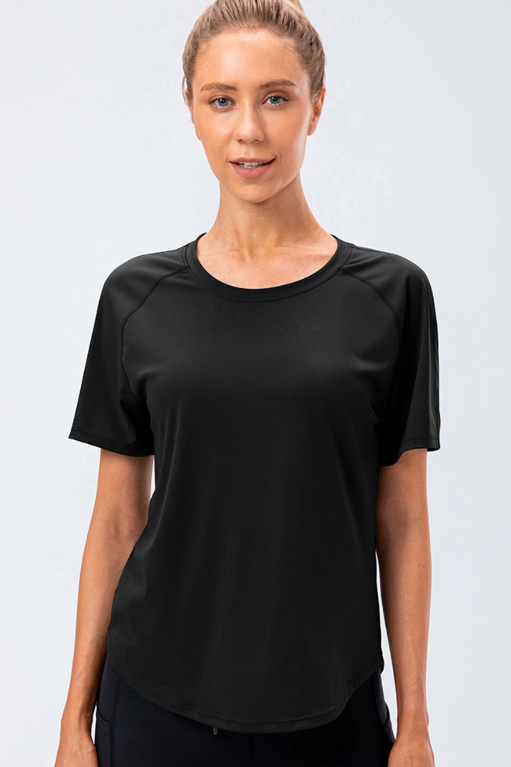 Round Neck Raglan Sleeve Active Tee – Trendsi | ClozArt