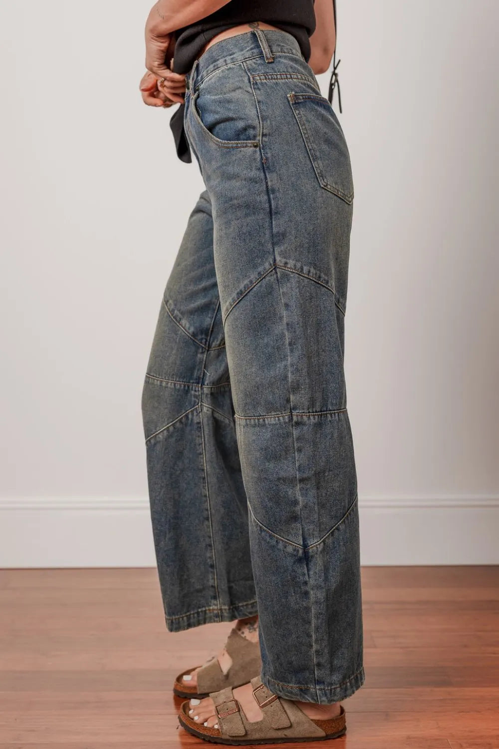 Exposed Stitching Loose Straight High Waist Jeans – Trendsi | ClozArt