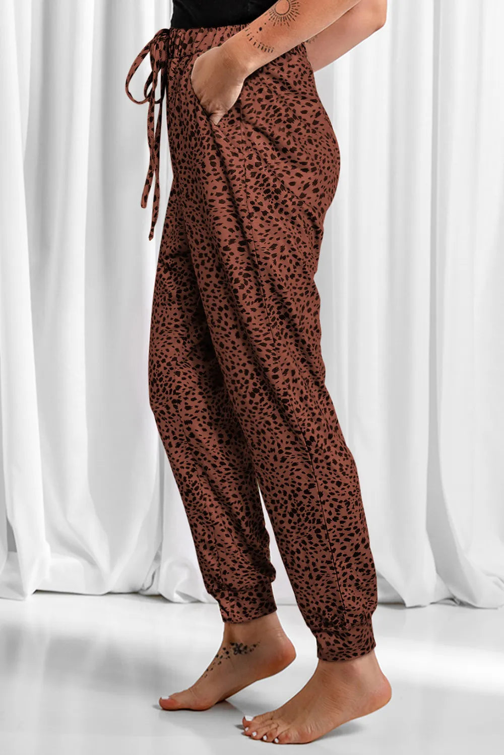 Full Size Leopard Drawstring Pocketed Pants – Trendsi | ClozArt