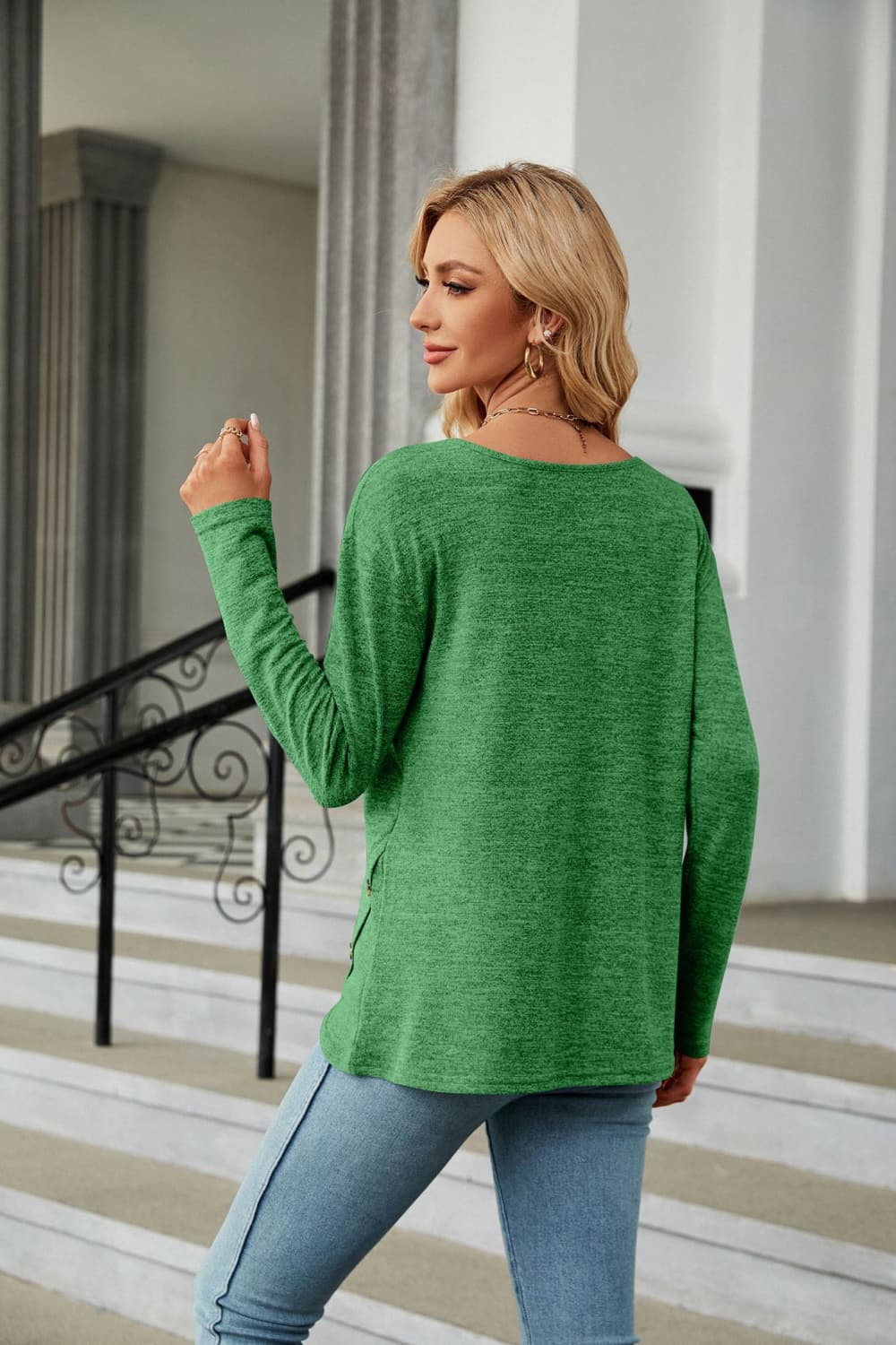 Round Neck Long Sleeve T-Shirt – Trendsi | ClozArt