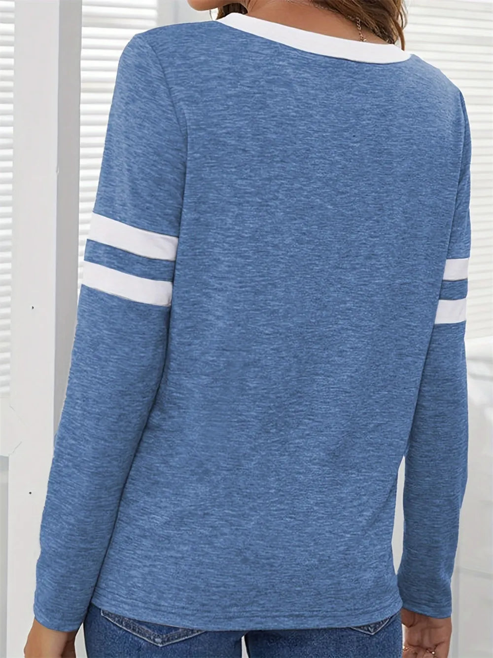 Heathered V-Neck Long Sleeve T-Shirt – Trendsi | ClozArt