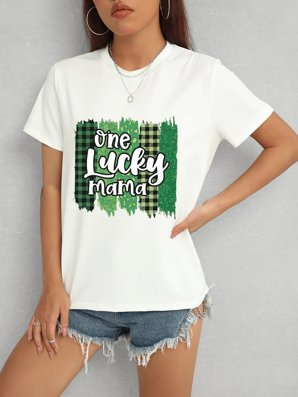 ONE LUCKY MAMA Round Neck T-Shirt – Trendsi | ClozArt