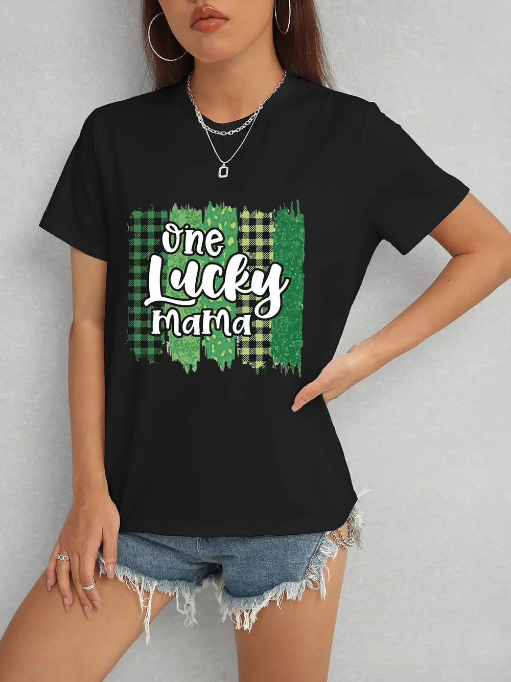 ONE LUCKY MAMA Round Neck T-Shirt – Trendsi | ClozArt