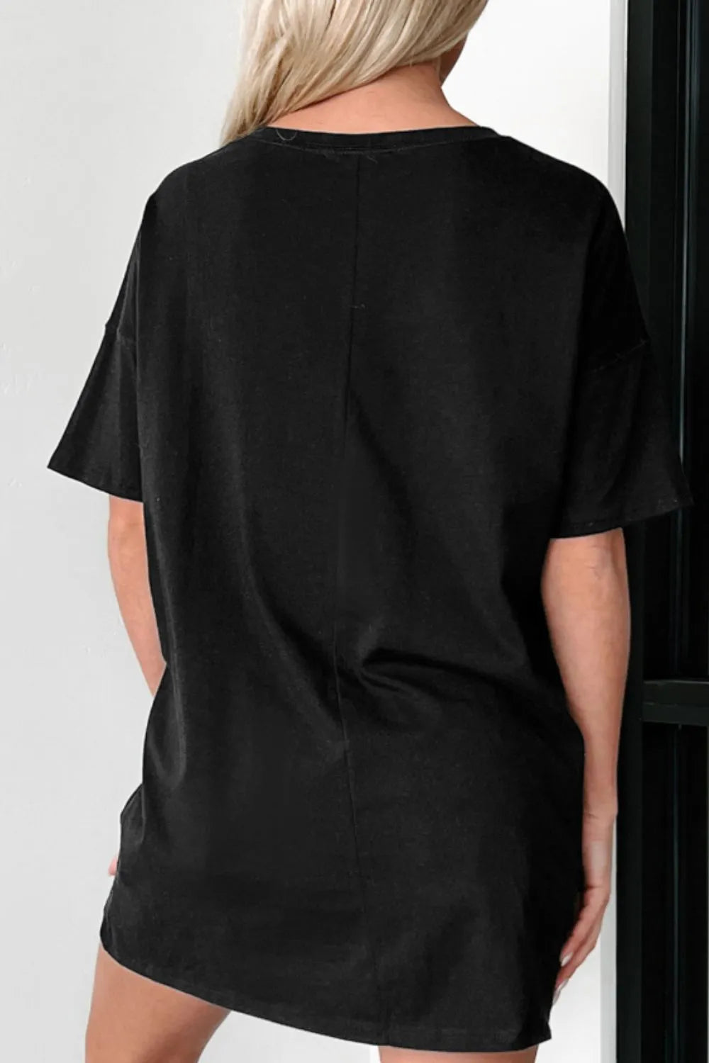Graphic Round Neck Short Sleeve Oversized T-Shirt – Trendsi | ClozArt