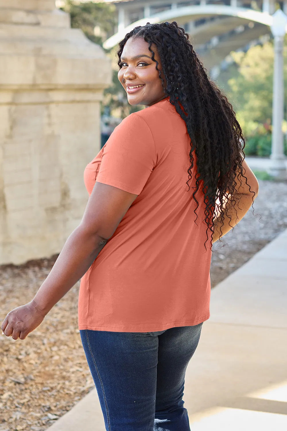 Basic Bae Bamboo Full Size V-Neck Short Sleeve T-Shirt – Trendsi | ClozArt