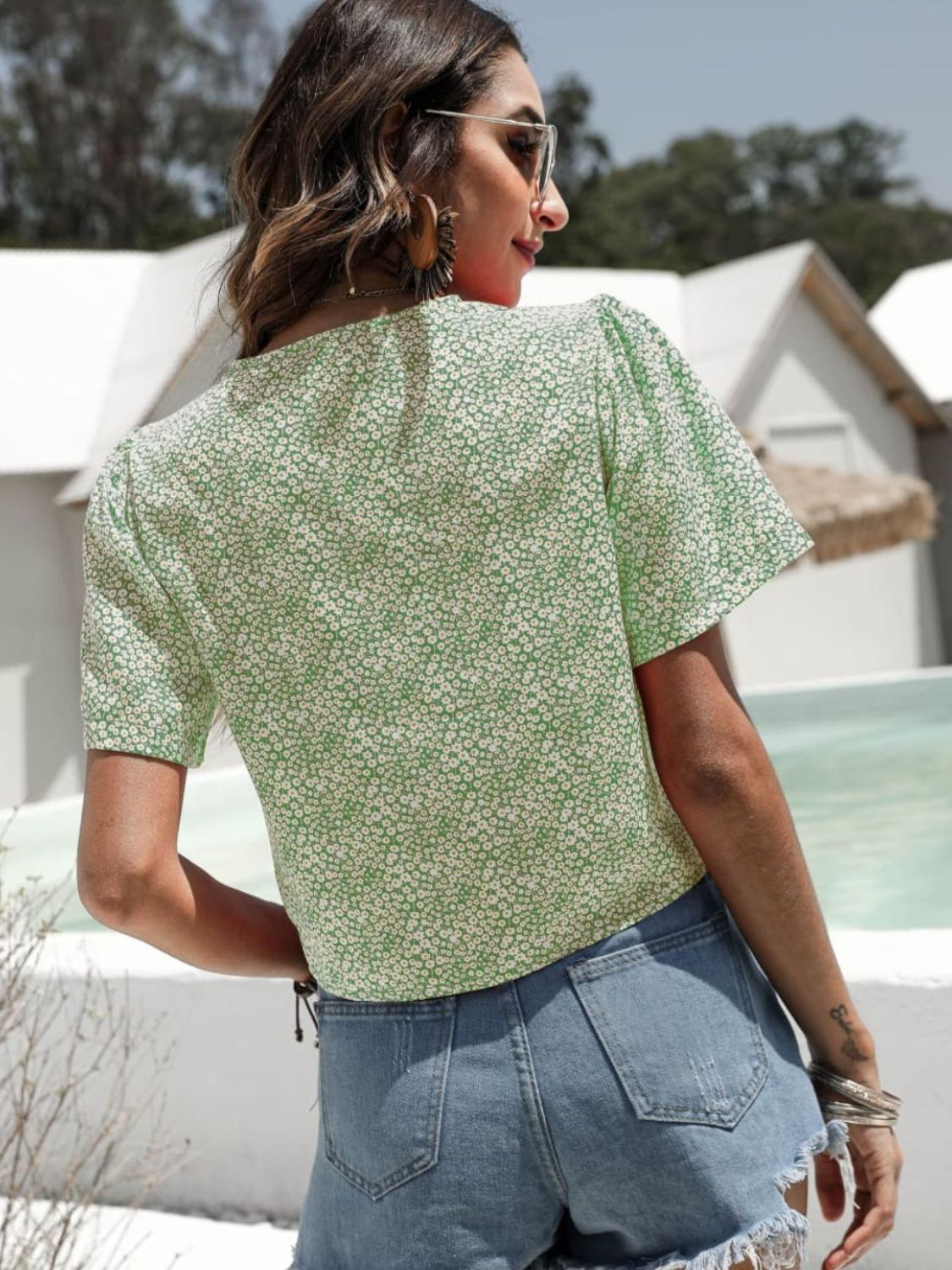 Floral Drawstring Deep V Cropped Blouse – Trendsi | ClozArt