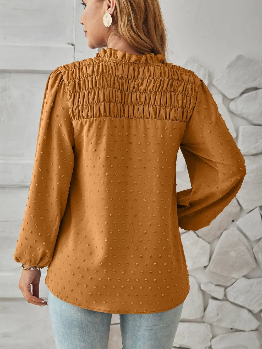 Ruched Swiss Dot Notched Balloon Sleeve T-Shirt – Trendsi | ClozArt