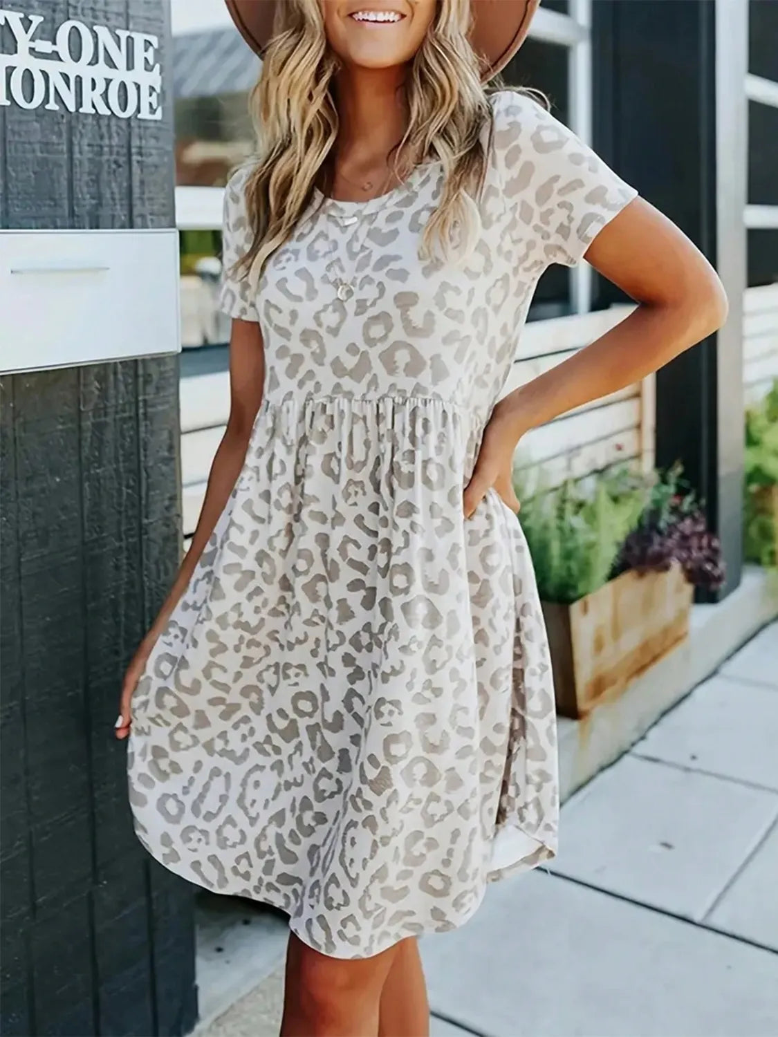 Leopard Round Neck Short Sleeve Mini Tee Dress – Trendsi | ClozArt