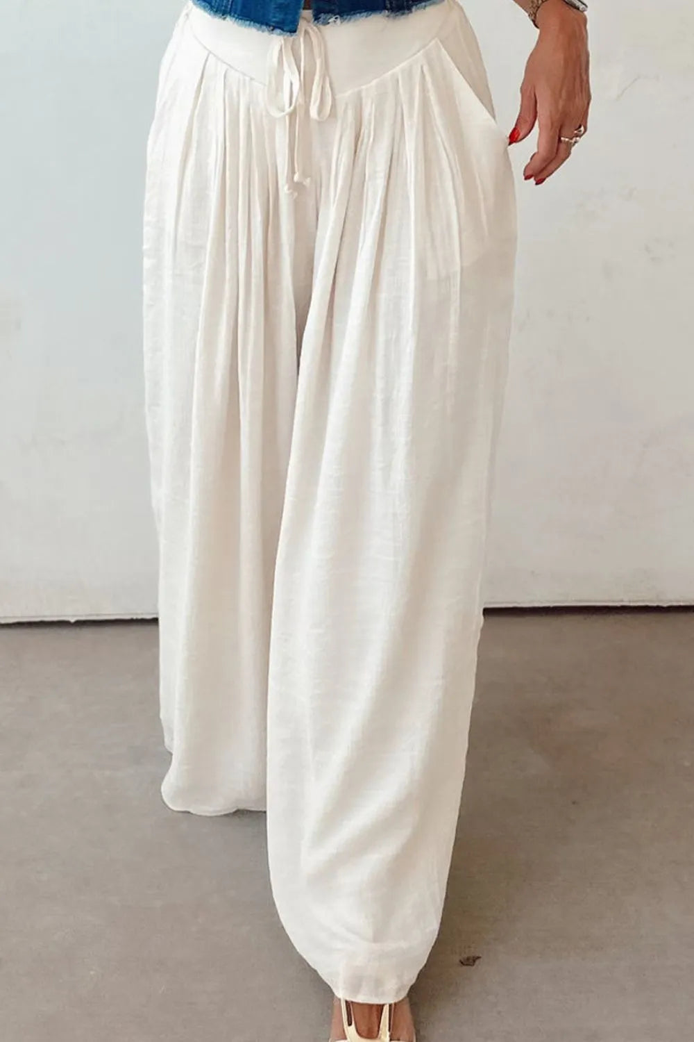 Tie Waist Pleated Wide Leg Pants – Trendsi | ClozArt