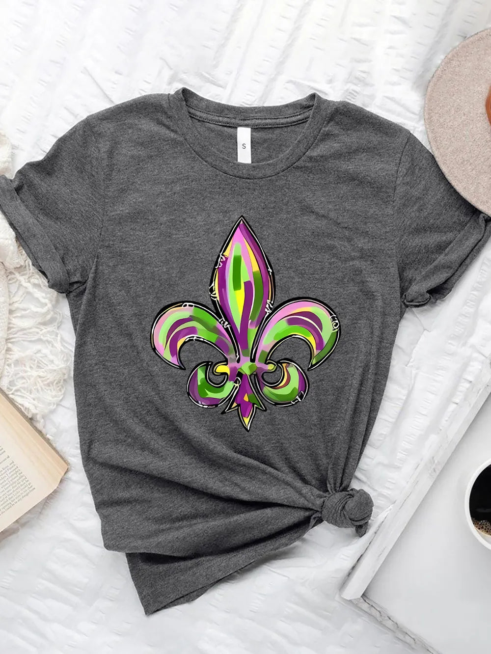 Mardi Gras Graphic Round Neck Short Sleeve T-Shirt – Trendsi | ClozArt