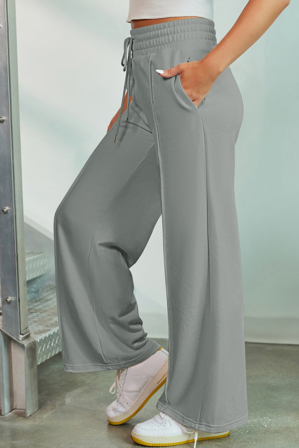 Drawstring Wide Leg Pants with Pockets – Trendsi | ClozArt